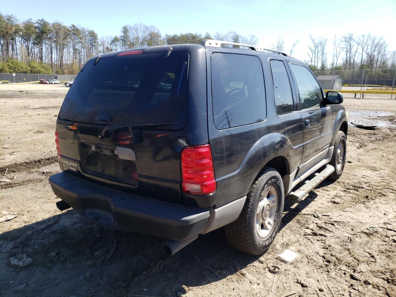 Photo 4 from auction – 2002 FORD EXPLORER S with VIN 1FMYU70E52UB53654