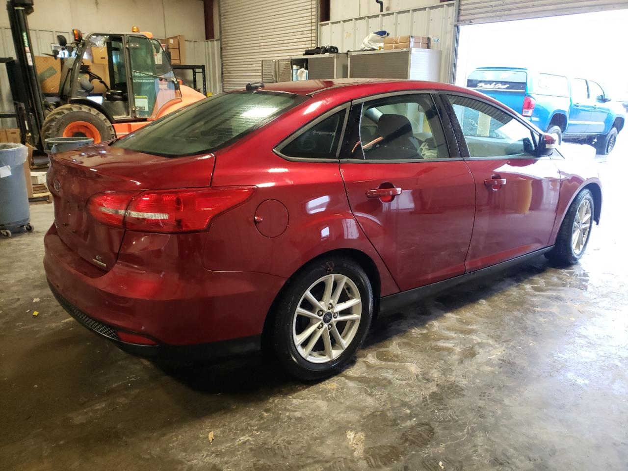 Photo 4 from auction – 2016 FORD FOCUS SE with VIN 1FADP3F24GL405056