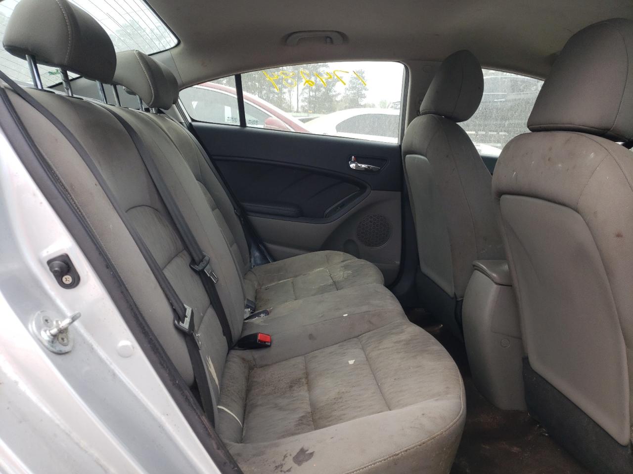 Photo 6 from auction – 2016 KIA FORTE LX with VIN KNAFK4A61G5517350
