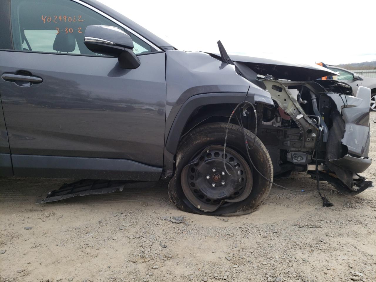 Photo 9 from auction – 2019 TOYOTA RAV4 LE with VIN 2T3K1RFV6KW030700
