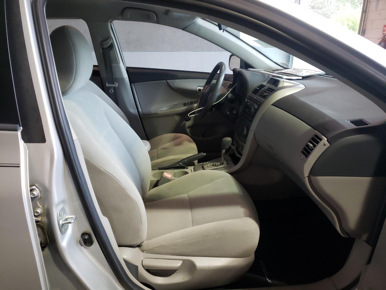Photo 5 from auction – 2012 TOYOTA COROLLA BA with VIN 2T1BU4EE4CC910995