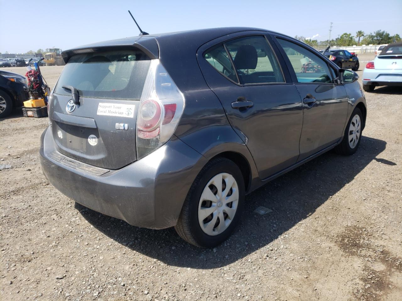Photo 4 from auction – 2012 TOYOTA PRIUS C with VIN JTDKDTB34C1504166