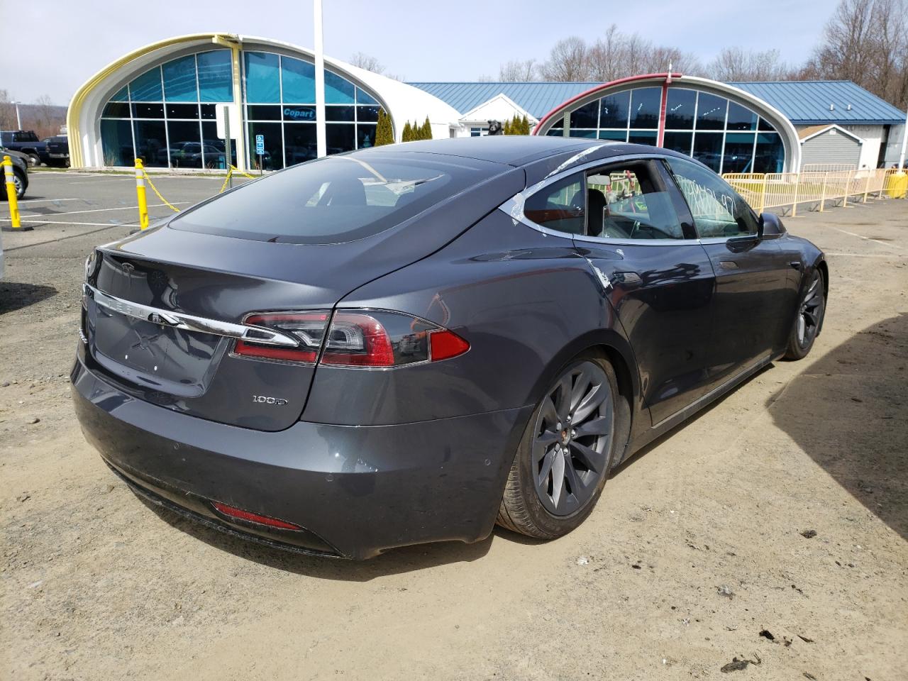 Photo 4 from auction – 2018 TESLA MODEL S with VIN 5YJSA1E26JF244101