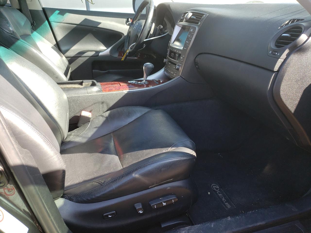Photo 5 from auction – 2008 LEXUS IS 250 with VIN JTHCK262X85018241
