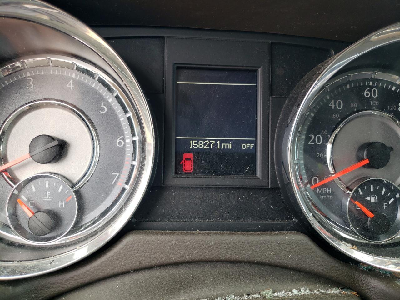 Photo 8 from auction – 2015 CHRYSLER TOWN & COU with VIN 2C4RC1CG6FR621173