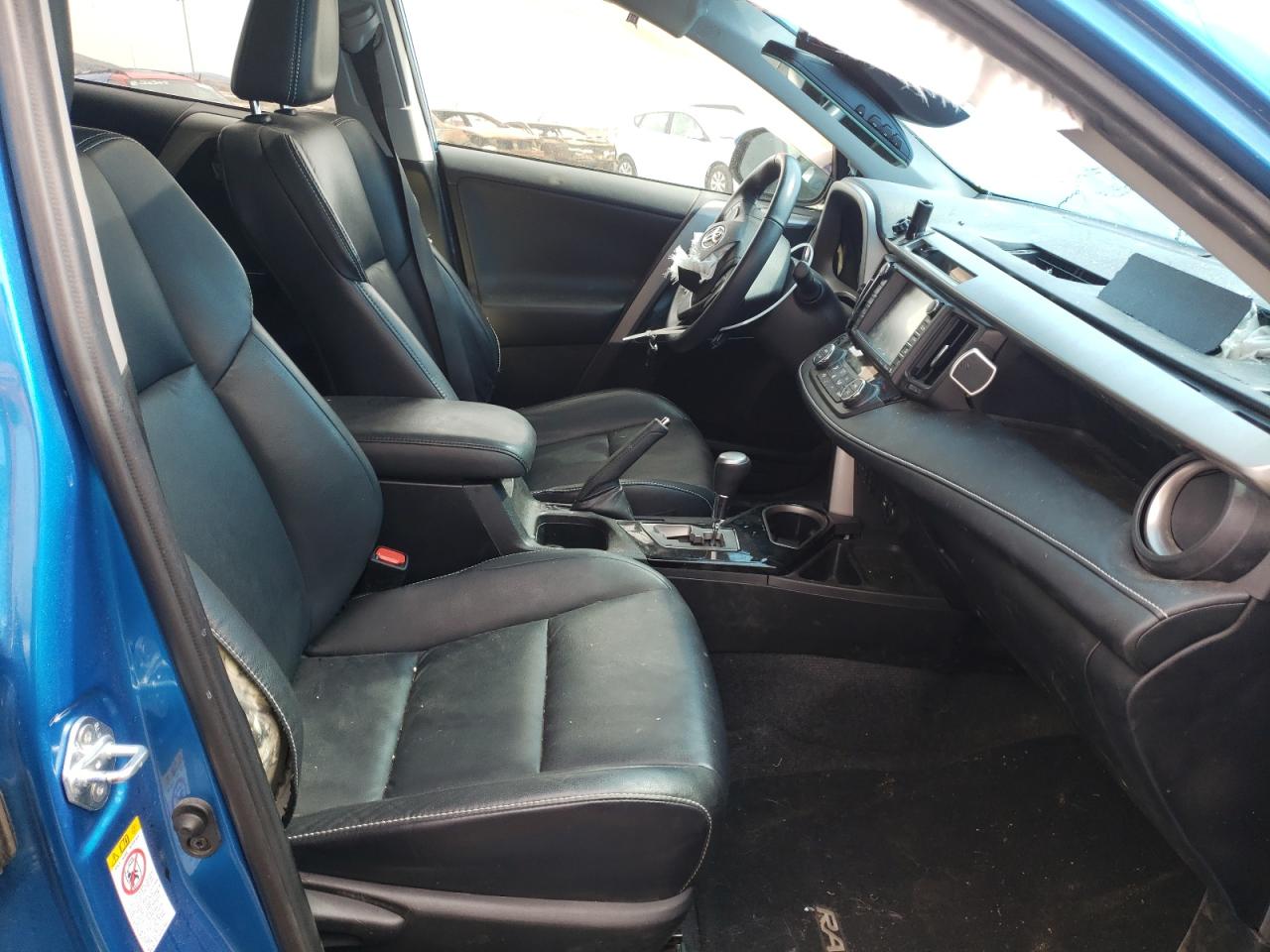 Photo 5 from auction – 2016 TOYOTA RAV4 LIMIT with VIN 2T3DFREVXGW511049