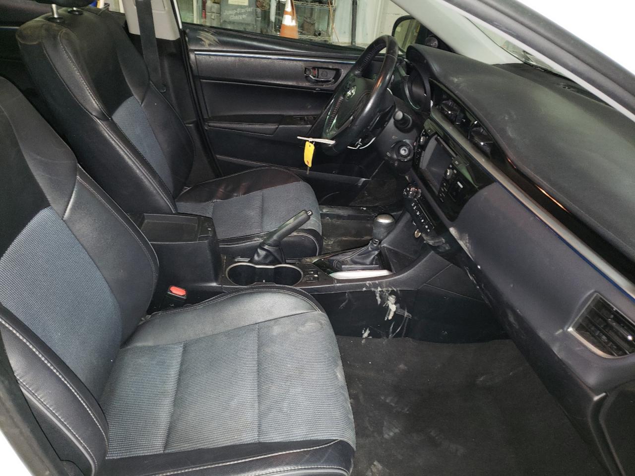 Photo 5 from auction – 2015 TOYOTA COROLLA L with VIN 2T1BURHEXFC440324