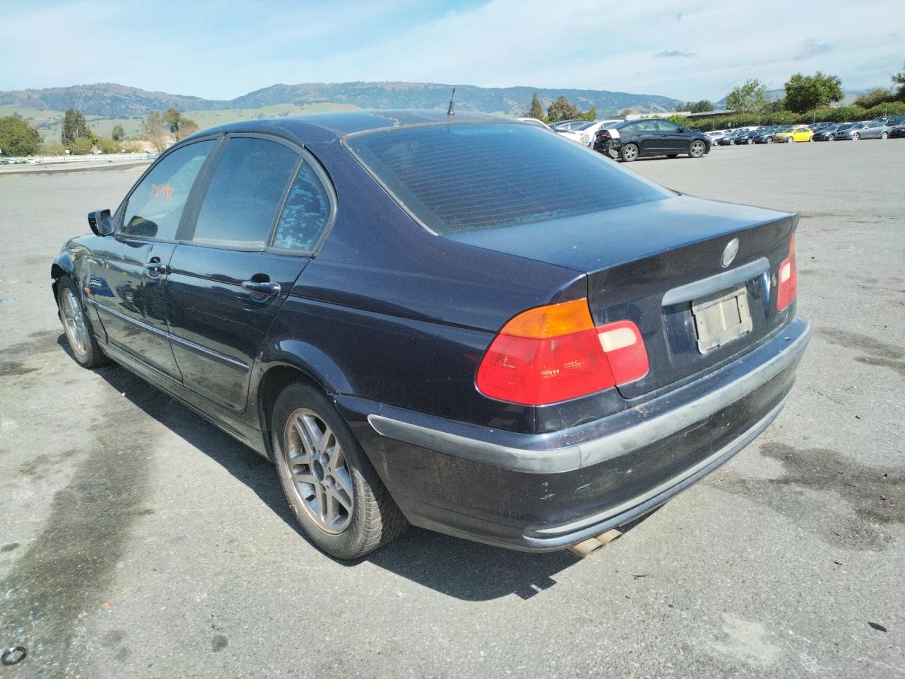Photo 3 from auction – 2000 BMW 323 I with VIN WBAAM3341YFP77916
