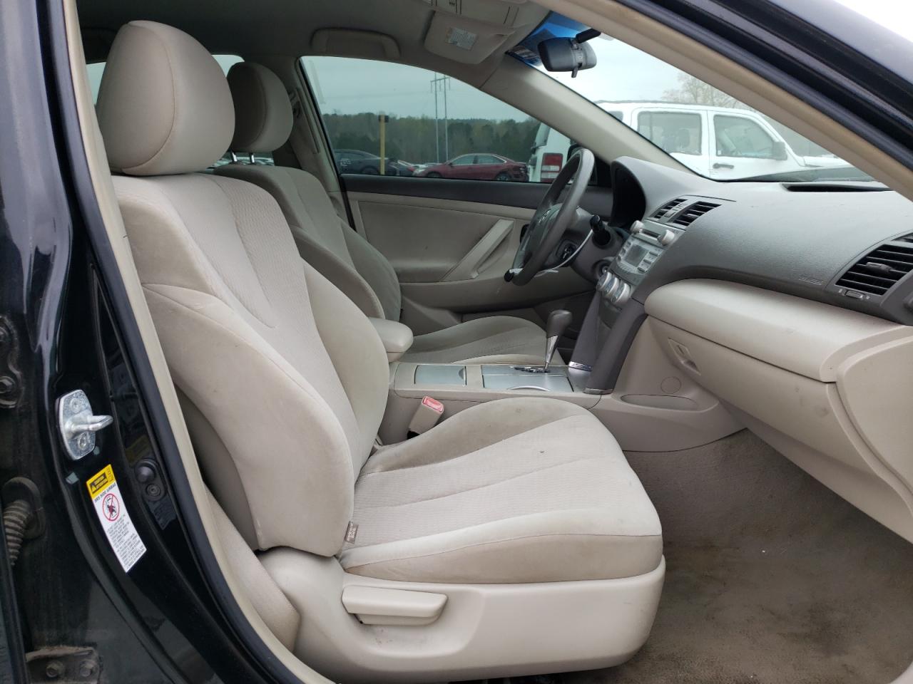 Photo 5 from auction – 2011 TOYOTA CAMRY BASE with VIN 4T1BF3EK7BU668999