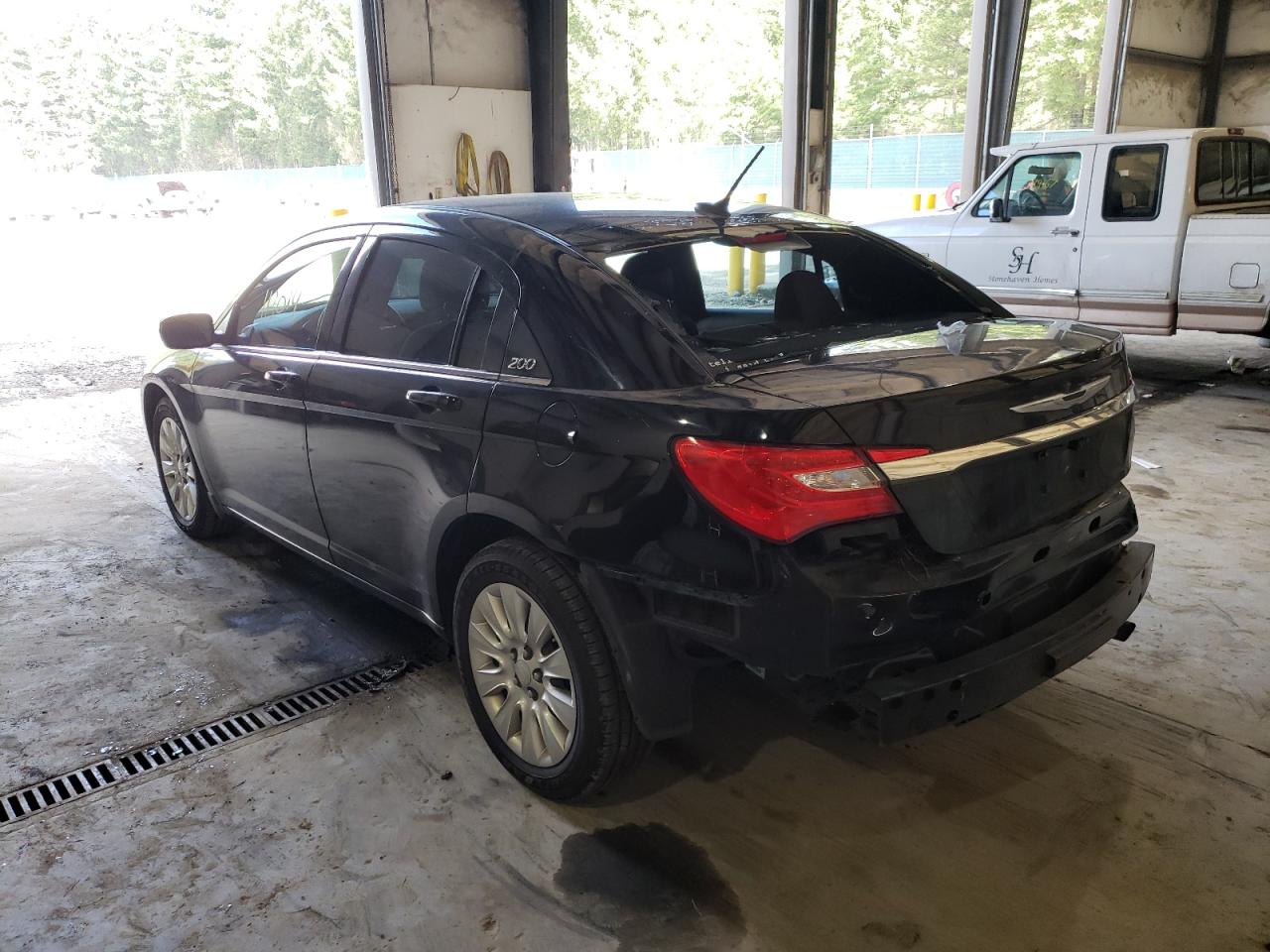 Photo 3 from auction – 2013 CHRYSLER 200 LX with VIN 1C3CCBAB8DN647260