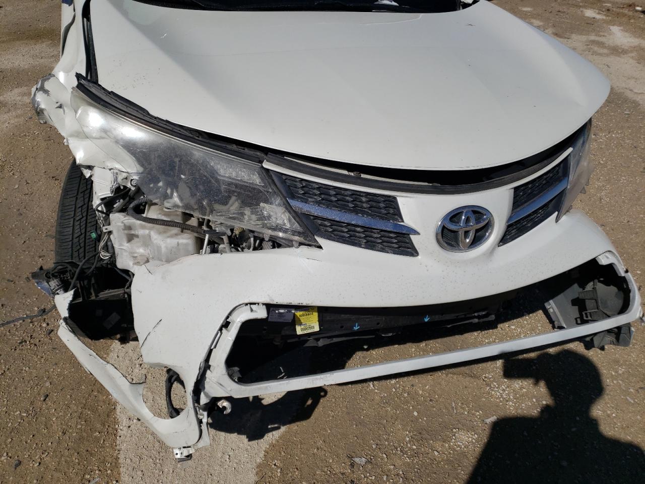 Photo 9 from auction – 2014 TOYOTA RAV4 LIMIT with VIN 2T3YFREV6EW097105