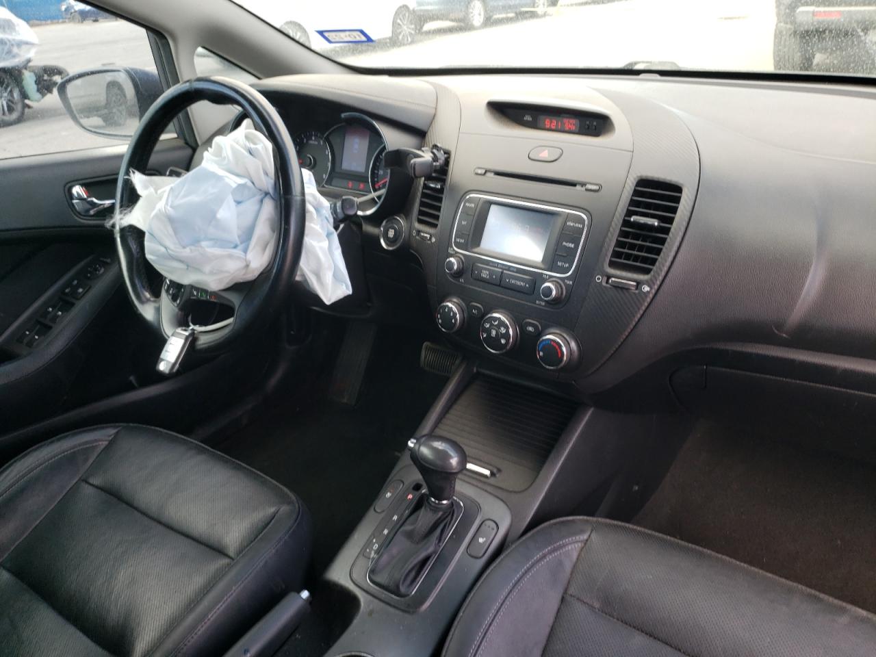 Photo 9 from auction – 2015 KIA FORTE EX with VIN KNAFX5A84F5335830