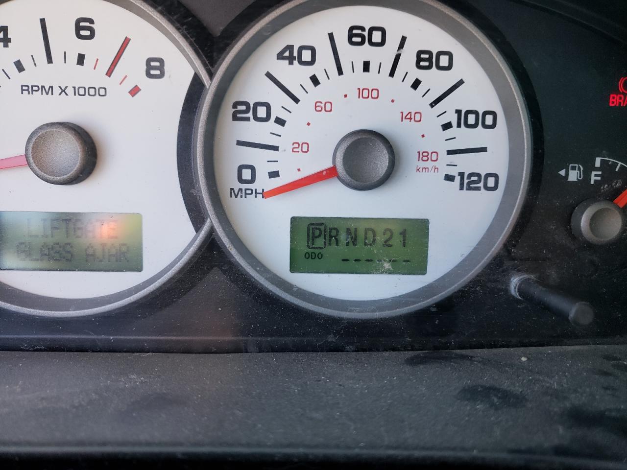 Photo 8 from auction – 2005 FORD ESCAPE LIM with VIN 1FMCU94145KA95758