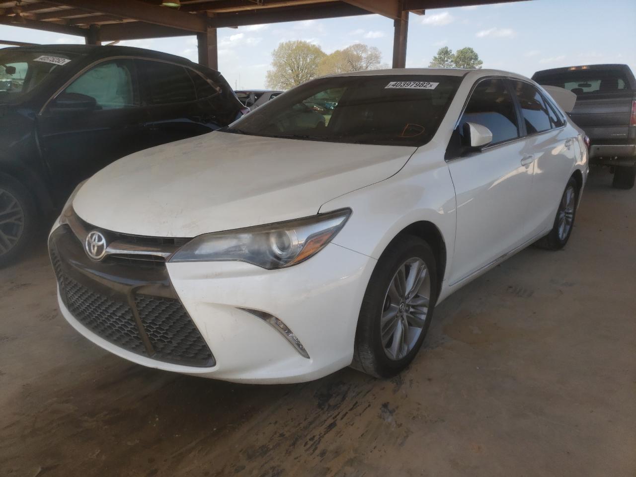 Photo 2 from auction – 2015 TOYOTA CAMRY LE with VIN 4T1BF1FK1FU045080