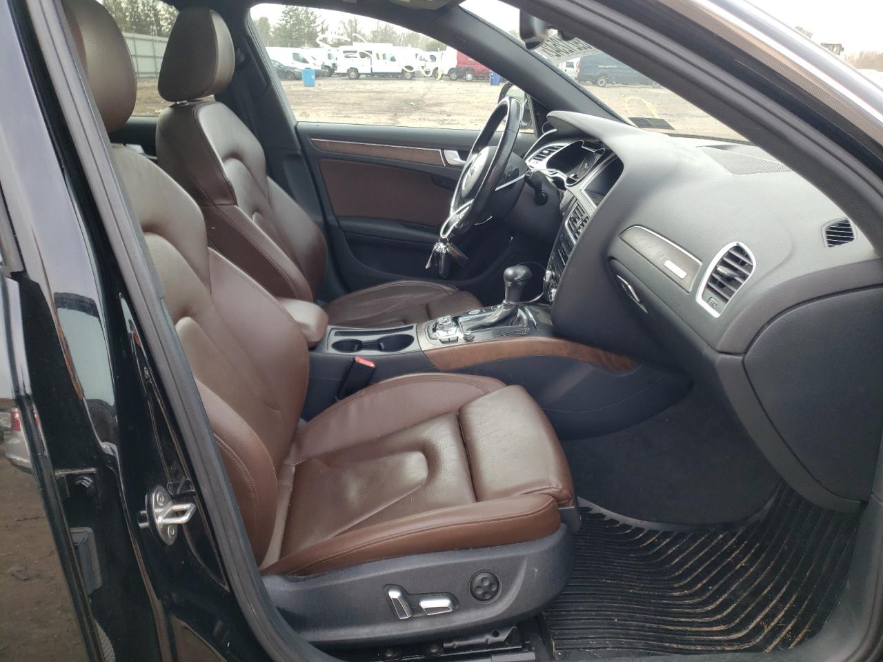 Фото 5 с аукциона – 2015 AUDI A4 ALLROAD с VIN WA1UFAFL0FA031835