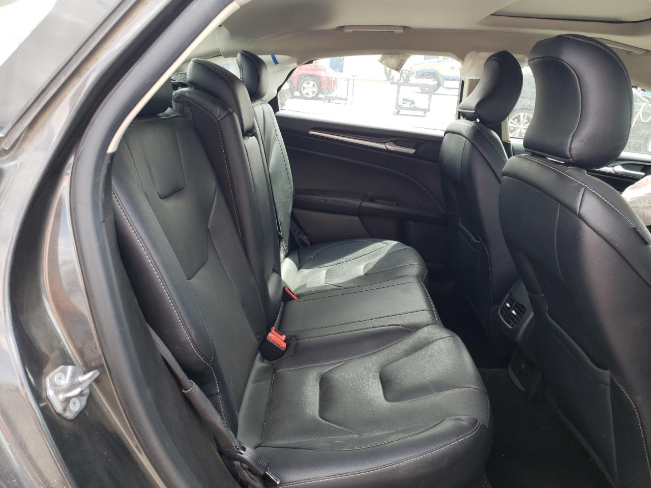 Photo 6 from auction – 2019 FORD FUSION with VIN 3FA6P0RU4KR235974