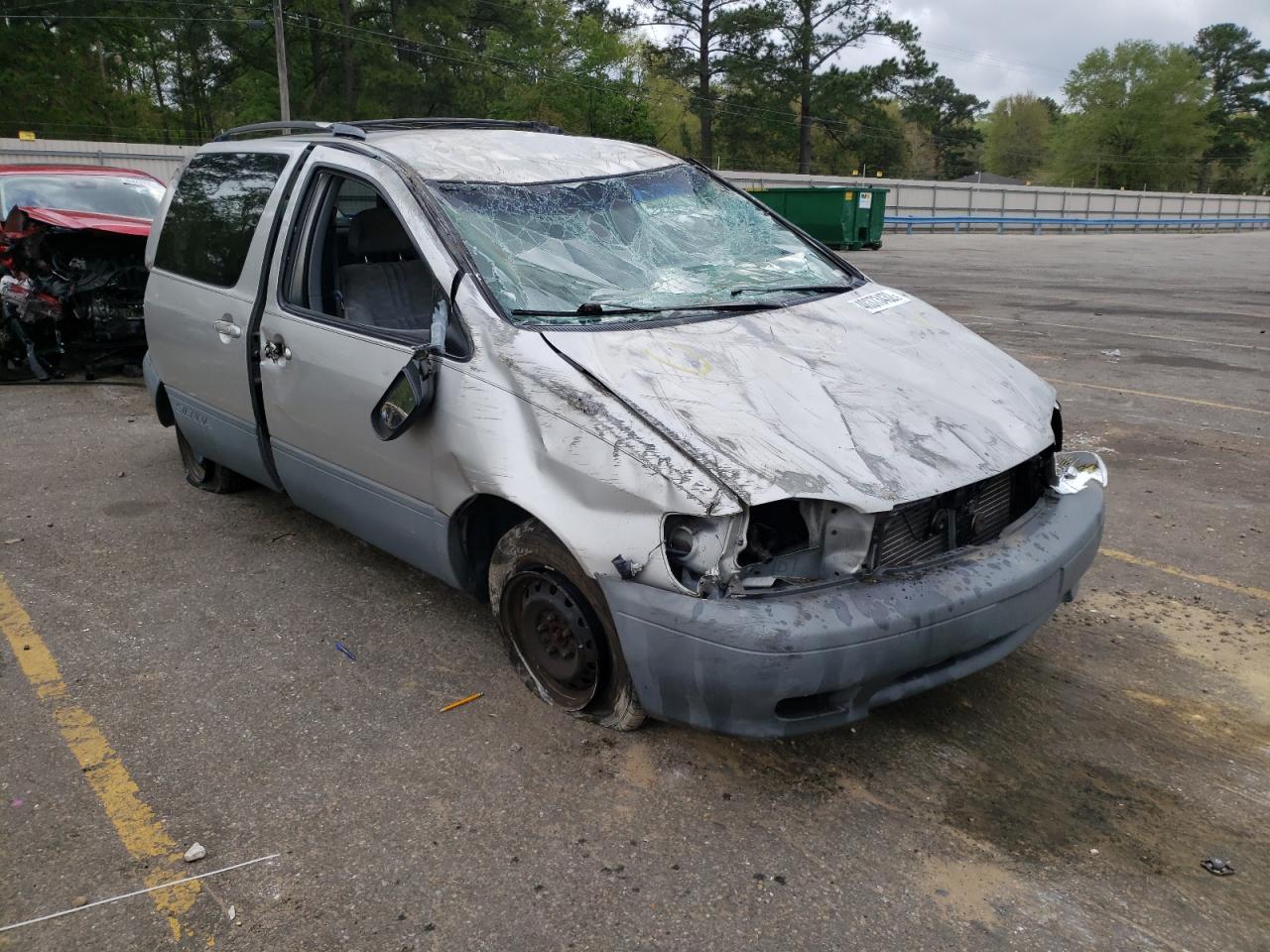 TOYOTA SIENNA LE 2002 with VIN 4T3ZF13C62U503418 - Photo from auction