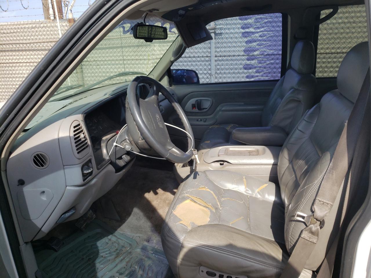 Photo 5 from auction – 1996 GMC SUBURBAN C with VIN 3GKEC16RXTG520767