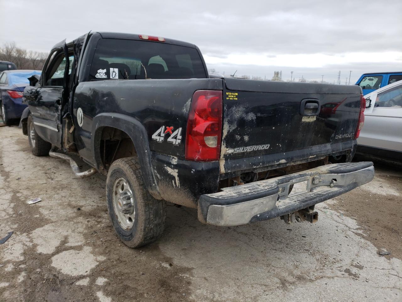 Photo 3 from auction – 2003 CHEVROLET SILVERADO with VIN 1GCHK29U63E147476