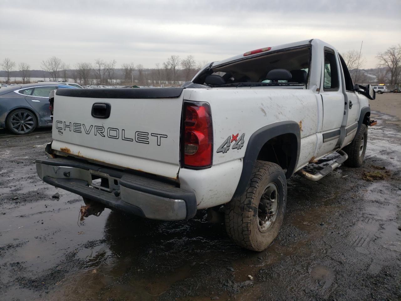 Photo 4 from auction – 2005 CHEVROLET SILVERADO with VIN 1GCHK29U65E229369