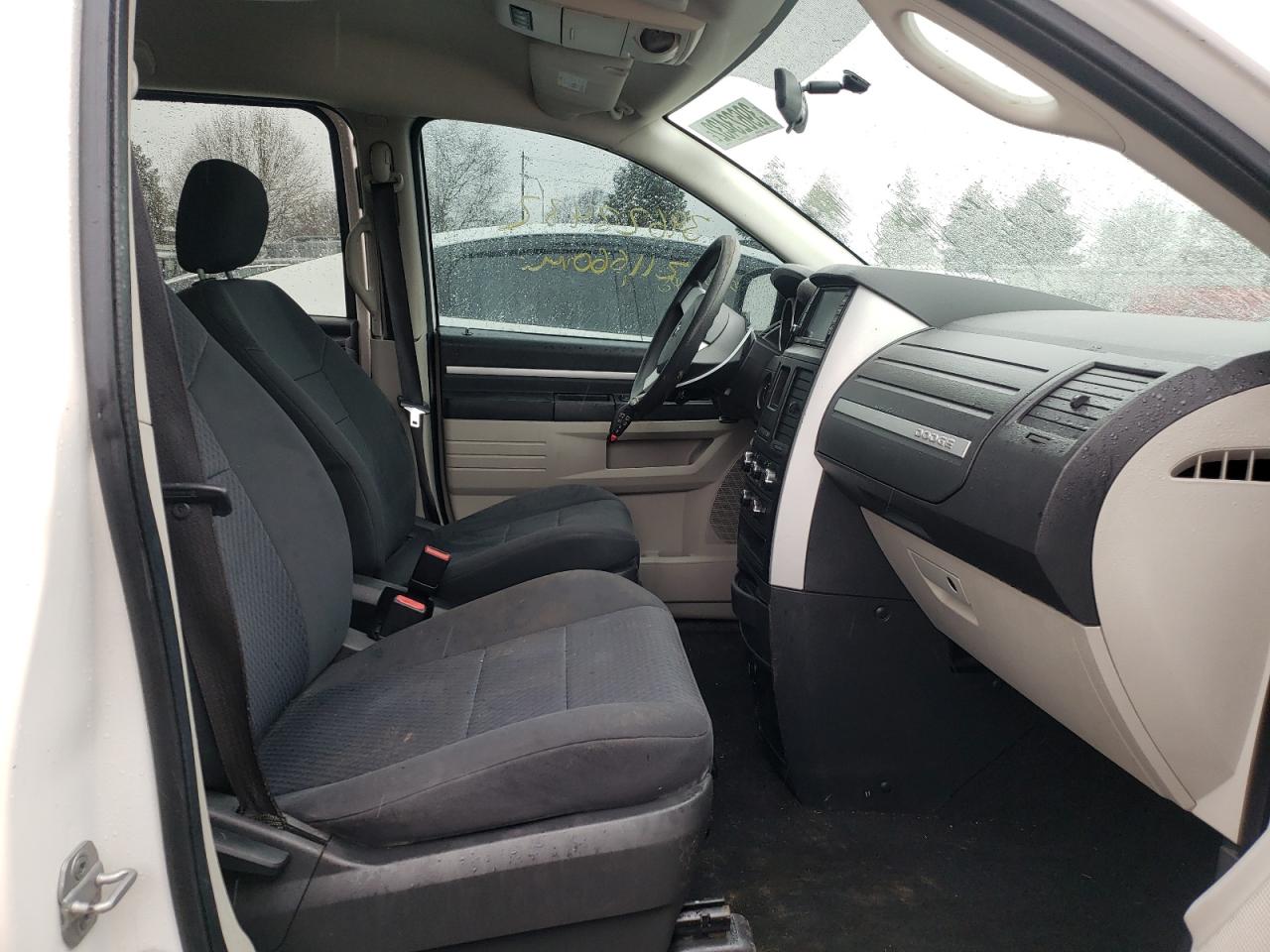 Photo 5 from auction – 2010 DODGE GRAND CARA with VIN 2D4RN4DEXAR259501