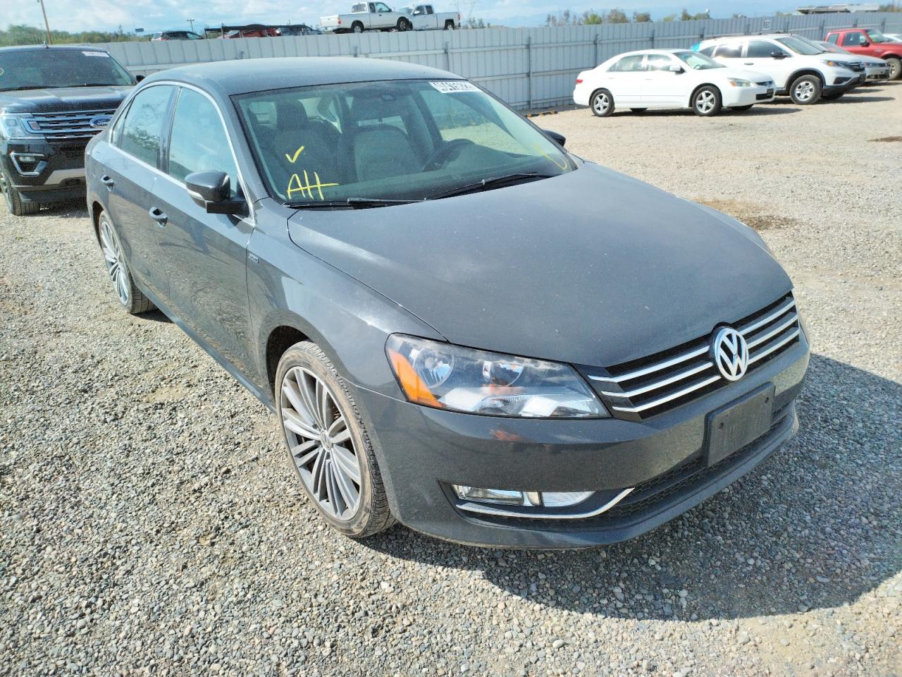 VOLKSWAGEN PASSAT SE 2015 with VIN 1VWBT7A38FC015111 - Photo from auction