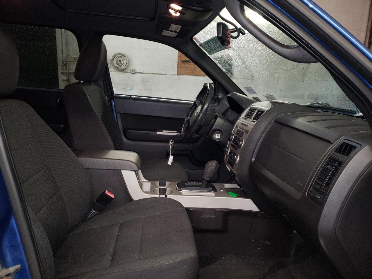 Photo 5 from auction – 2010 FORD ESCAPE XLT with VIN 1FMCU9D78AKA34816