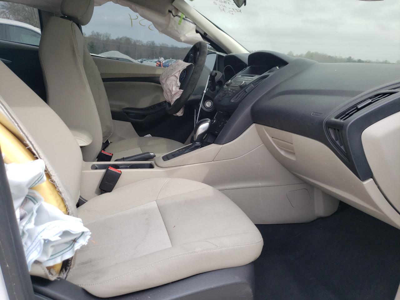 Photo 5 from auction – 2016 FORD FOCUS SE with VIN 1FADP3F26GL201360