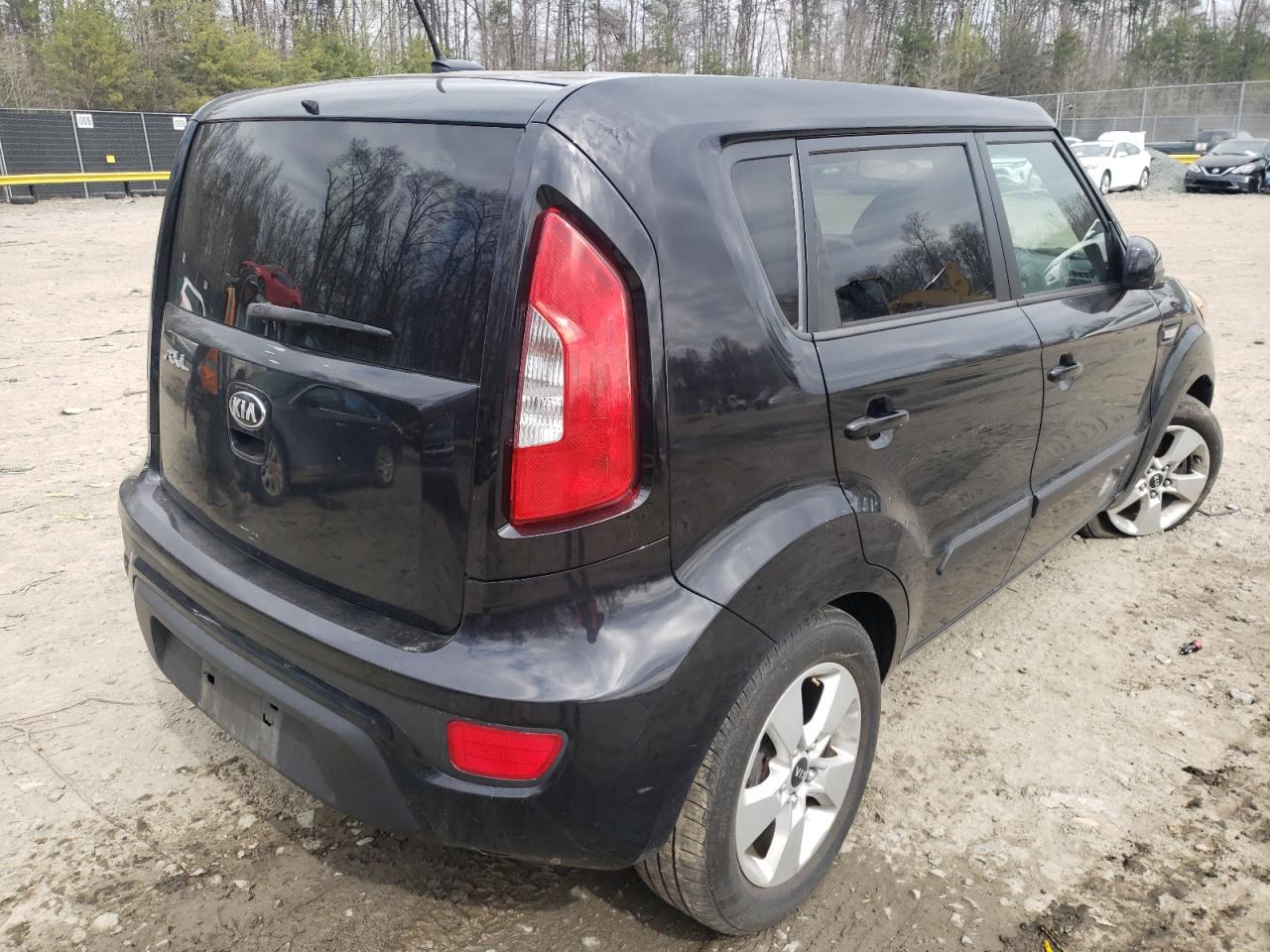 Photo 4 from auction – 2013 KIA SOUL with VIN KNDJT2A58D7530294
