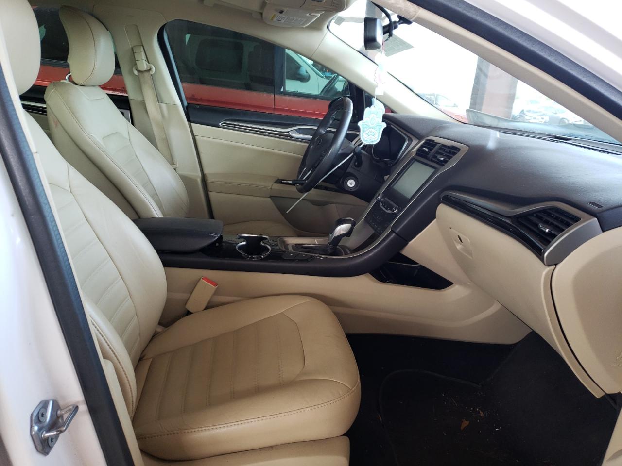 Photo 5 from auction – 2015 FORD FUSION SE with VIN 3FA6P0PU6FR123038
