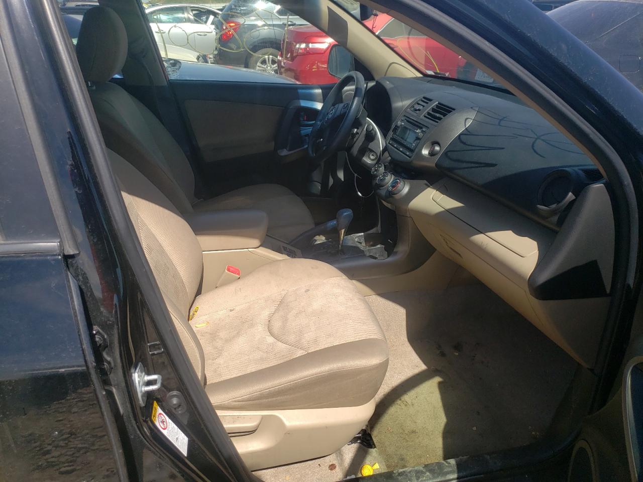 Photo 5 from auction – 2012 TOYOTA RAV4 with VIN JTMBK4DV5CD019544