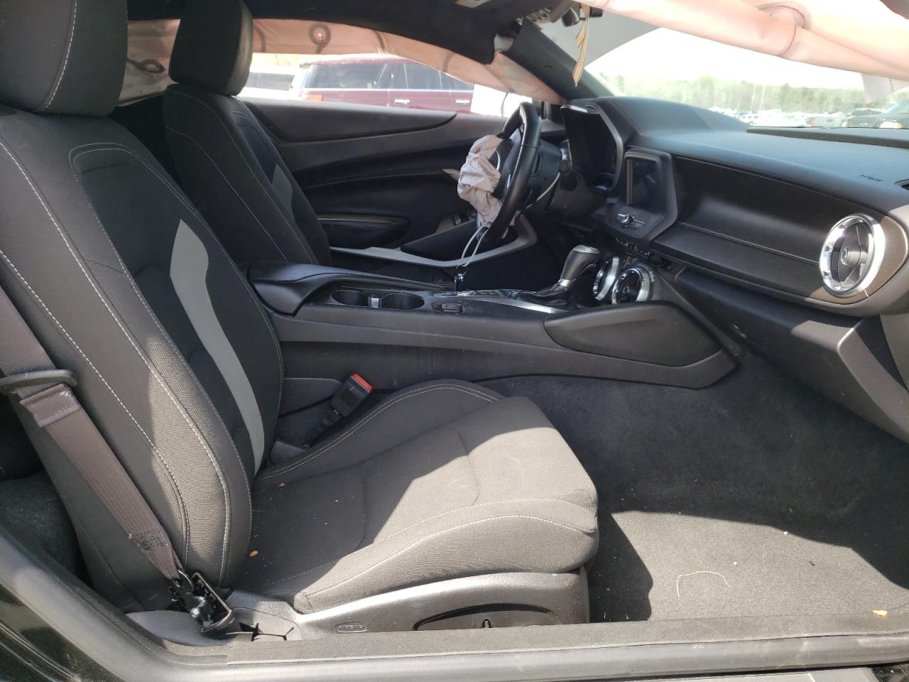 Photo 5 from auction – 2016 CHEVROLET CAMARO with VIN 1G1FB1RX4G0170813