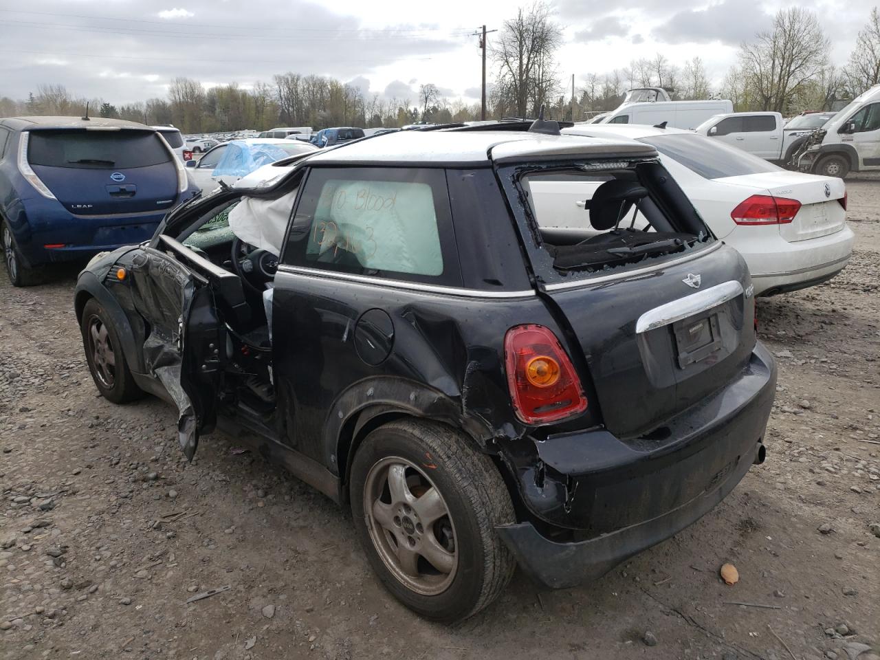 Photo 3 from auction – 2010 MINI COOPER with VIN WMWMF3C53ATU77303