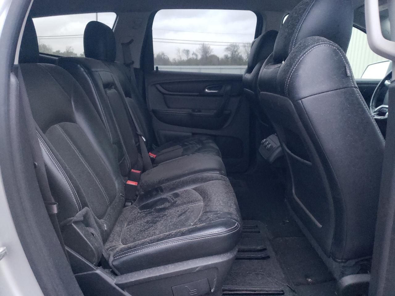 Photo 6 from auction – 2015 CHEVROLET TRAVERSE L with VIN 1GNKRGKD4FJ306698