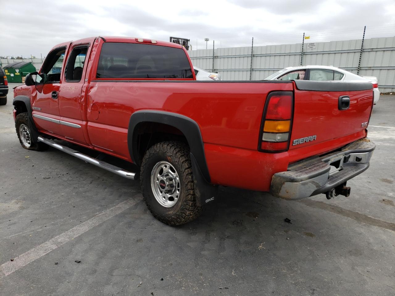 Photo 3 from auction – 2005 GMC SIERRA K25 with VIN 1GTHK29U35E100232