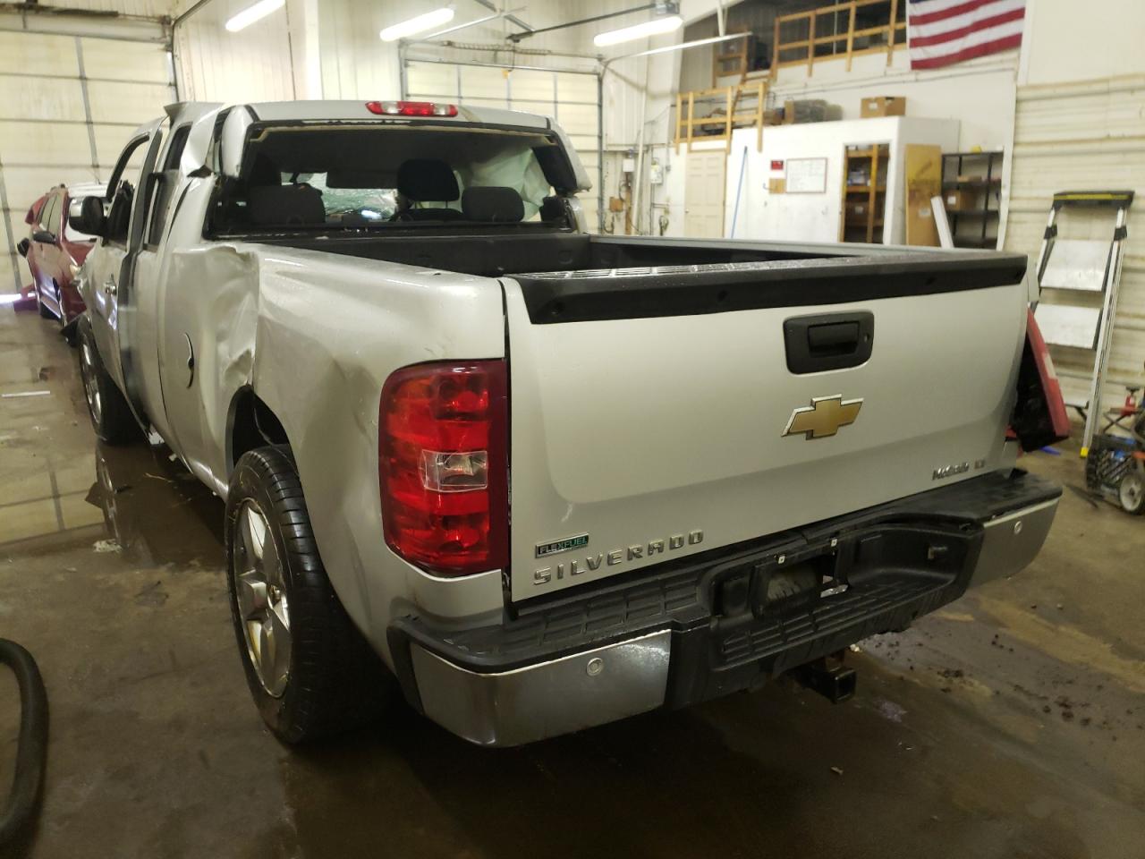 Photo 3 from auction – 2011 CHEVROLET SILVERADO with VIN 1GCRCSE08BZ146938