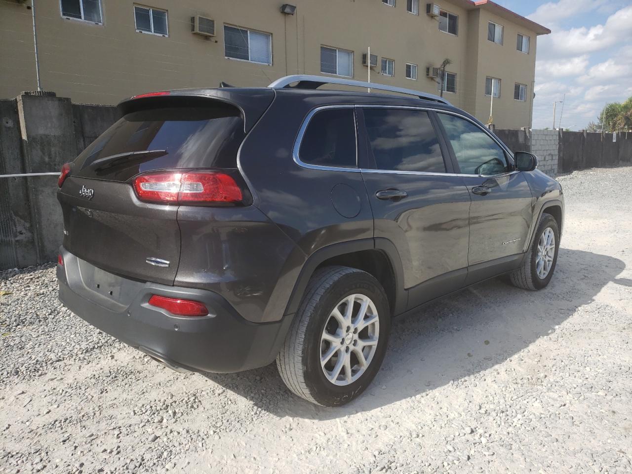 Photo 4 from auction – 2017 JEEP CHEROKEE L with VIN 1C4PJMCS0HW634031