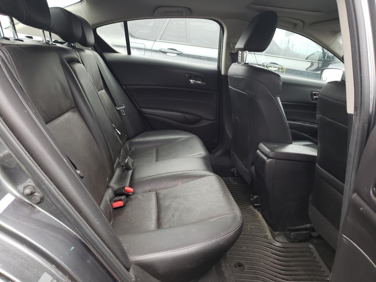 Photo 6 from auction – 2013 ACURA ILX 24 PRE with VIN 19VDE2E50DE400360
