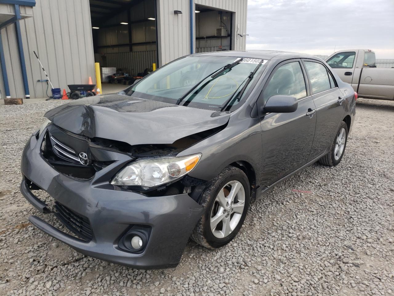 Photo 2 from auction – 2013 TOYOTA COROLLA BA with VIN 2T1BU4EE8DC948733
