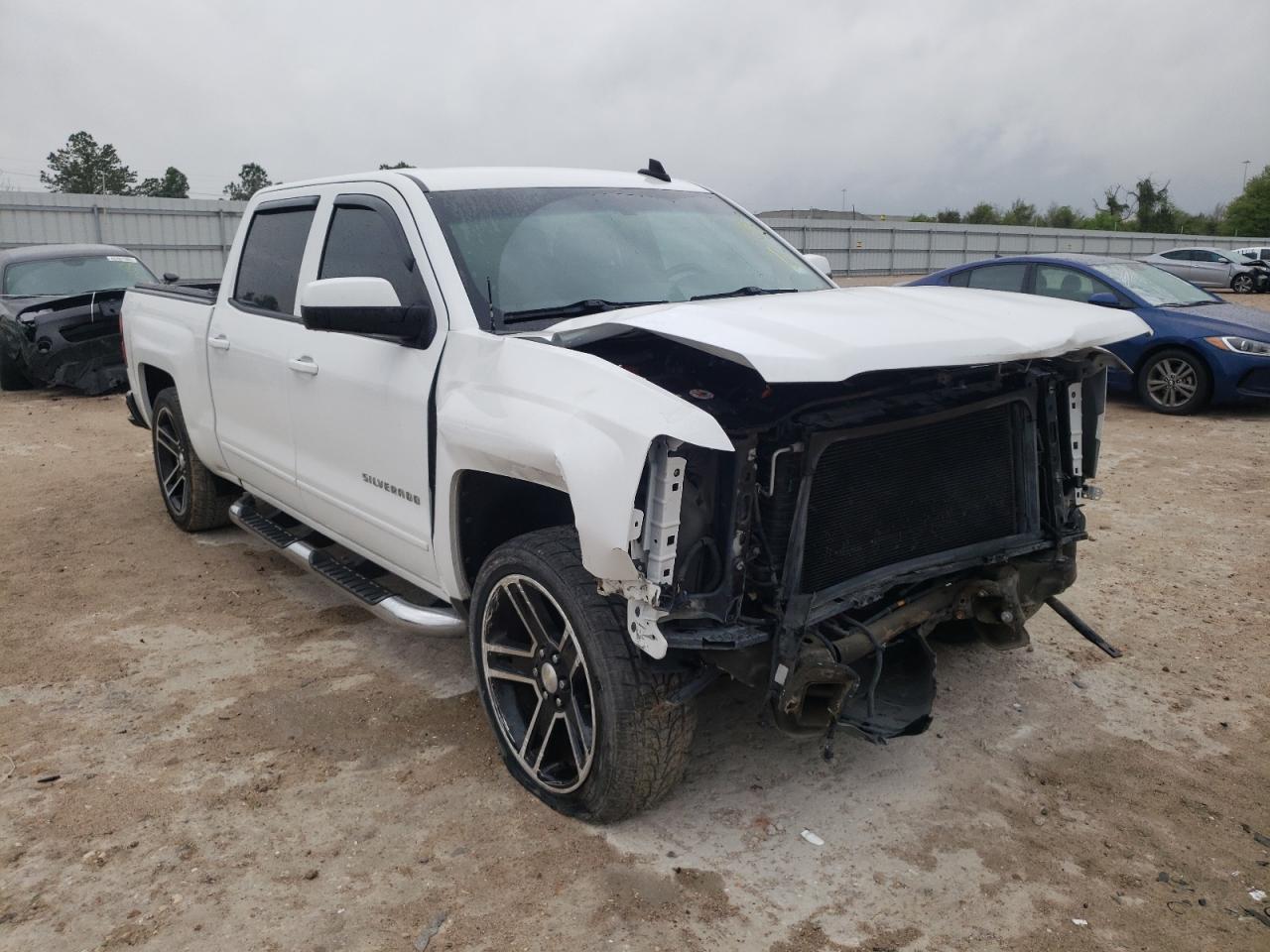 CHEVROLET SILVERADO 2015 with VIN 3GCPCREC6FG522245 - Photo from auction