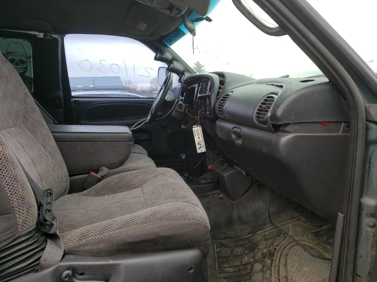 Photo 5 from auction – 2001 DODGE RAM 2500 with VIN 3B7KF23691G705167