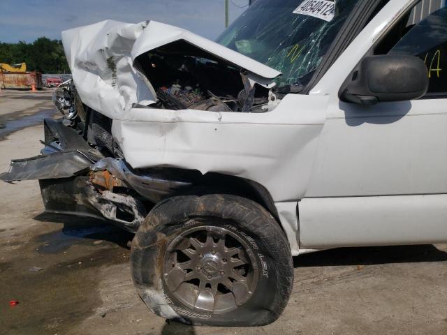 Photo 10 from auction – 2000 CHEVROLET SILVERADO with VIN 2GCEC19T4Y1349579