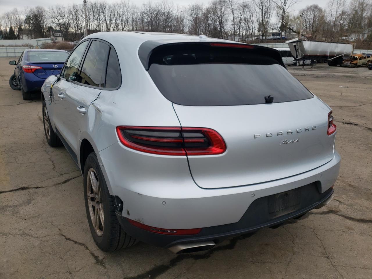 Photo 3 from auction – 2017 PORSCHE MACAN with VIN WP1AA2A55HLB80768