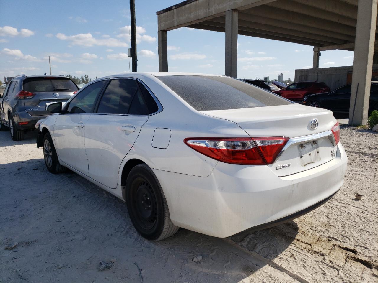 Photo 3 from auction – 2017 TOYOTA CAMRY LE with VIN 4T1BF1FKXHU305236