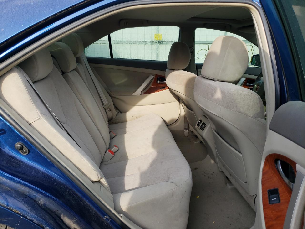 Photo 6 from auction – 2011 TOYOTA CAMRY BASE with VIN 4T1BF3EK9BU585185