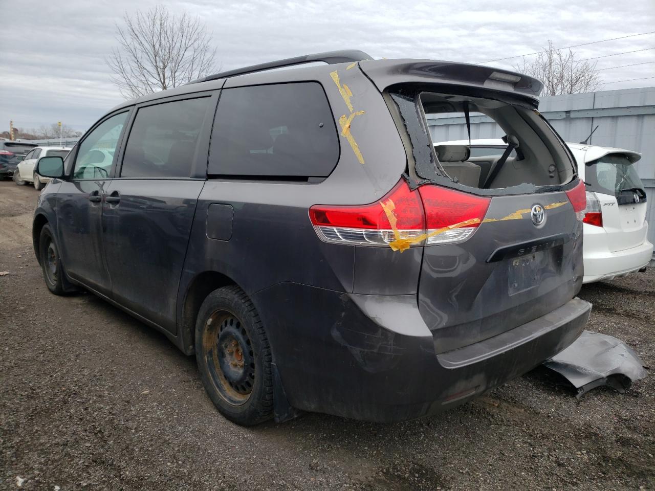 Photo 3 from auction – 2012 TOYOTA SIENNA with VIN 5TDZK3DC4CS199269