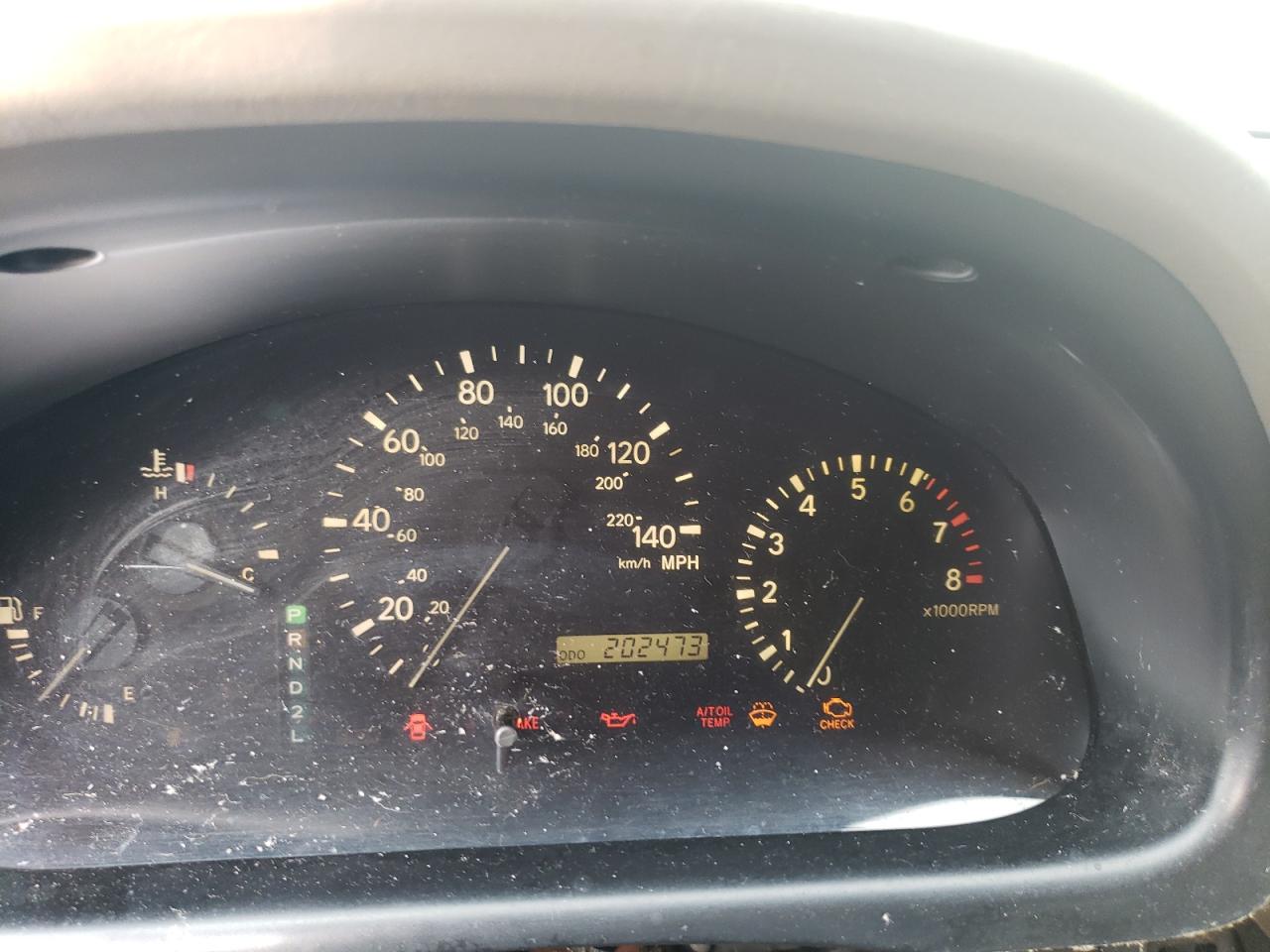 Photo 8 from auction – 2002 LEXUS RX 300 with VIN JTJHF10U620266293