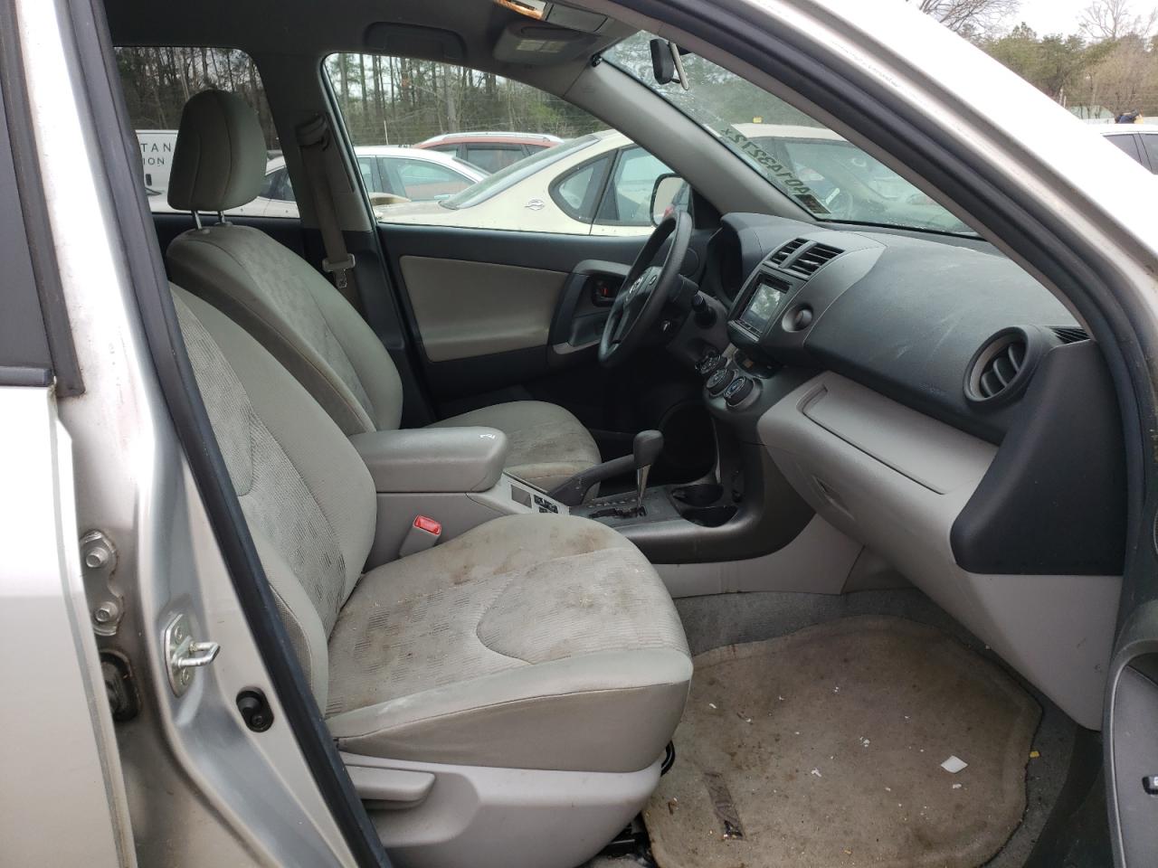 Photo 5 from auction – 2010 TOYOTA RAV4 with VIN 2T3BF4DV4AW051440