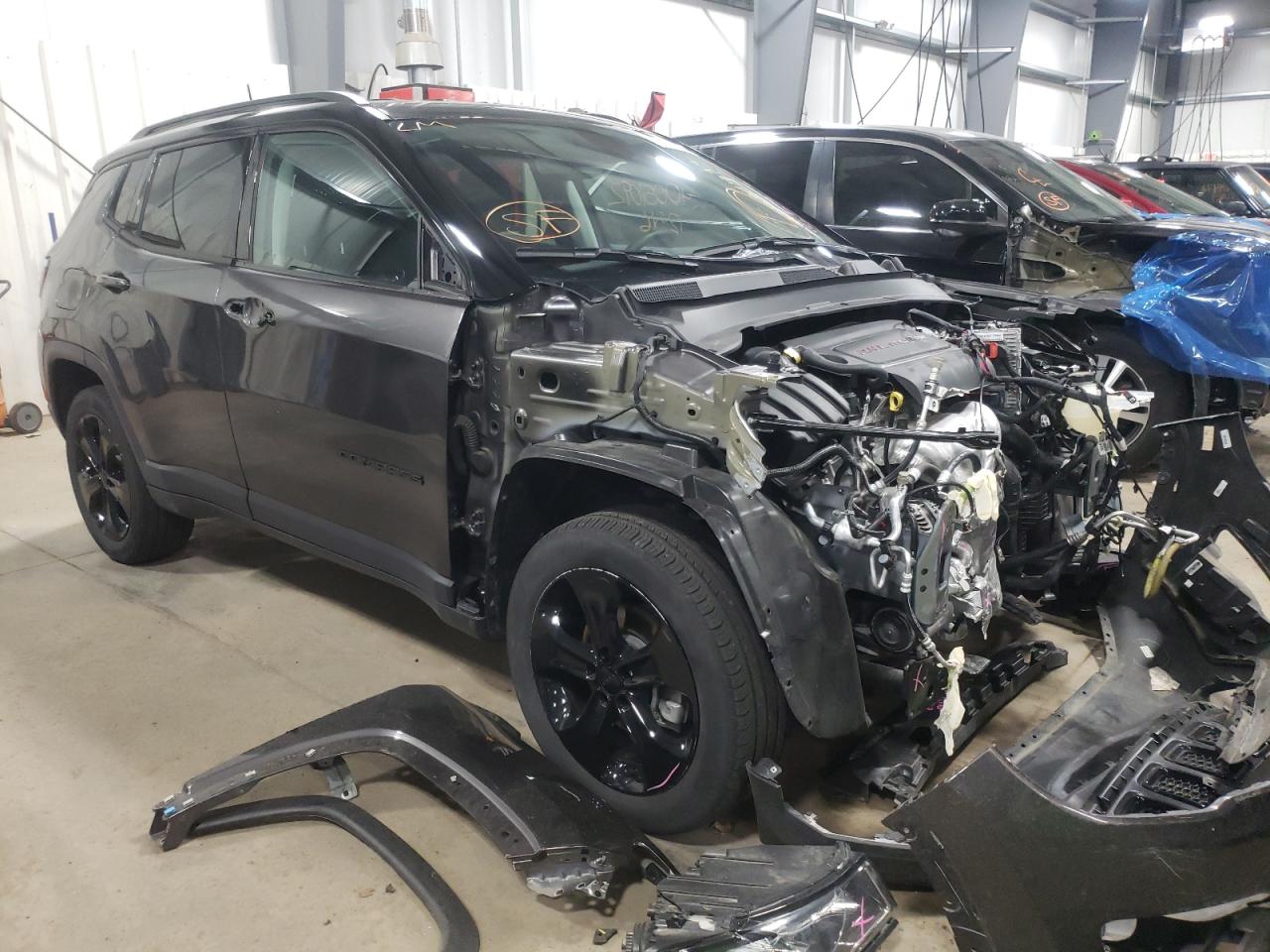 JEEP COMPASS LA 2020 with VIN 3C4NJDBB2LT204900 - Photo from auction