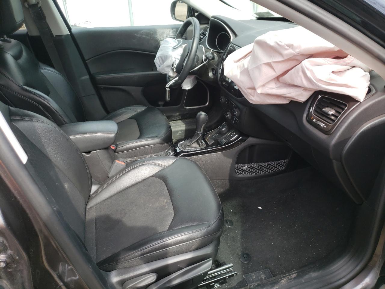 Photo 5 from auction – 2018 JEEP COMPASS LA with VIN 3C4NJDBBXJT401679
